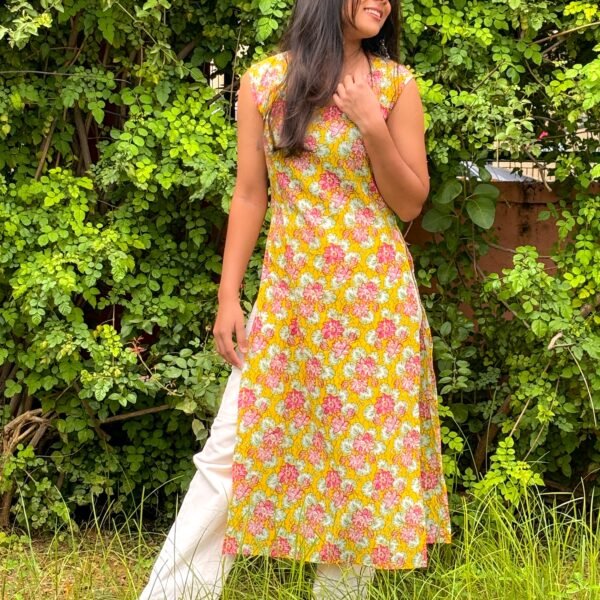 Laila floral Kurta - SALE